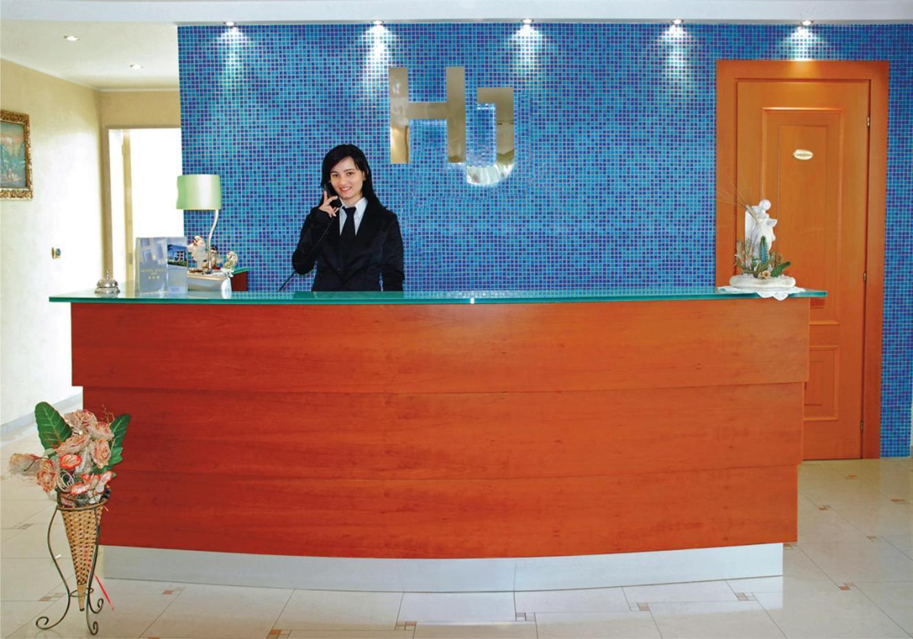 Hotel Jolly Modugno Exterior foto